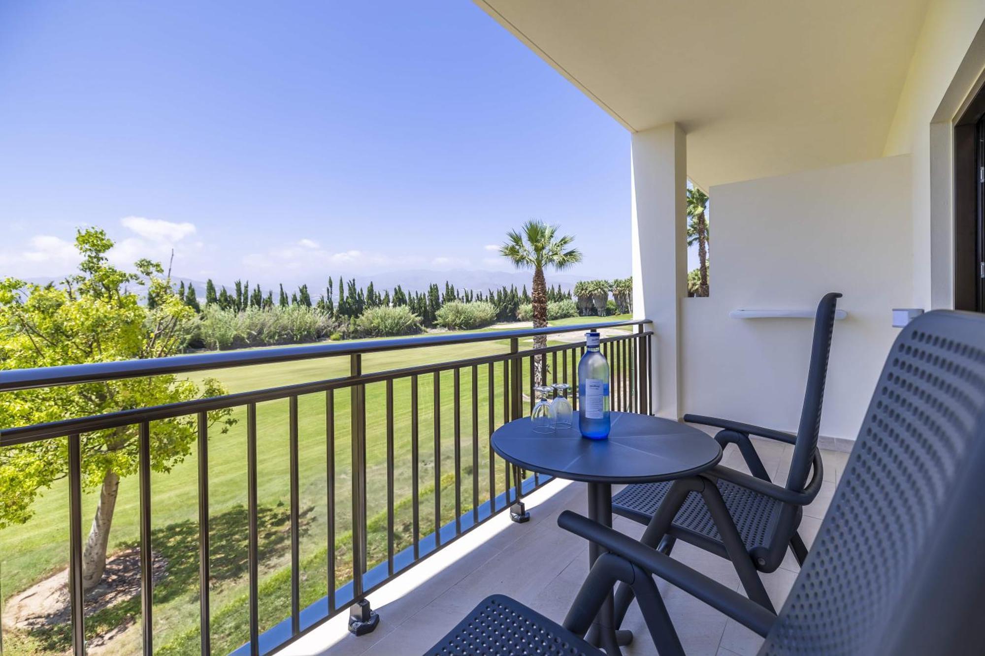 Отель Impressive Playa Granada Golf Мотриль Экстерьер фото
